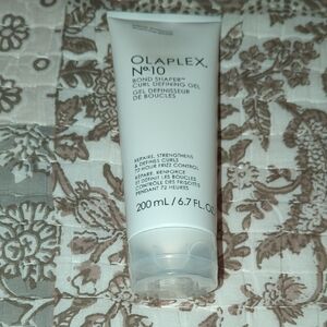 Olaplex No. 10.Bond shaper curl defining gel.